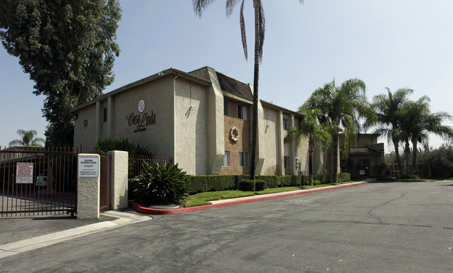 Casa Linda Apartments in San Bernardino, CA - Building Photo - Building Photo