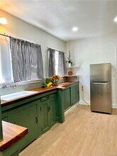 2122 Navarro Ave in Altadena, CA - Building Photo - Building Photo