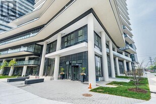 38 Annie Craig Dr in Toronto, ON - Building Photo