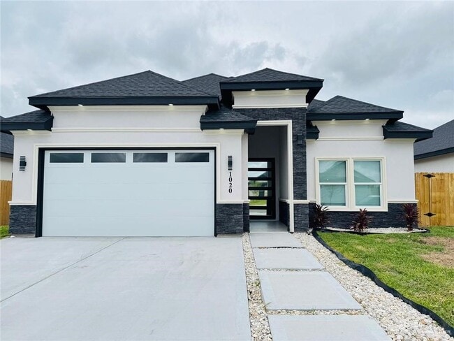 property at 1020 W Solaris Ln