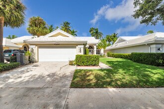 2725 Meadowlark Ln in West Palm Beach, FL - Building Photo - Building Photo