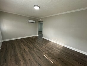 112 Holland Ave in Jackson, TN - Building Photo - Building Photo