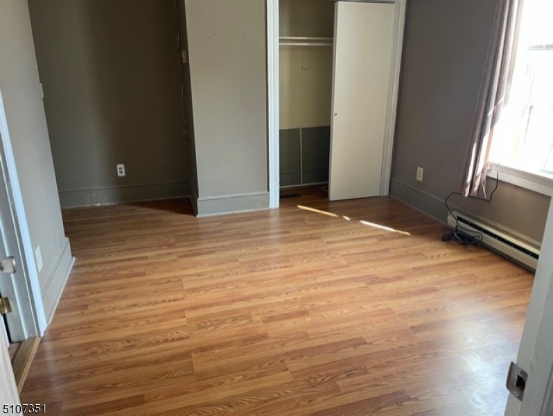 188 Spring St in Newton, NJ - Building Photo