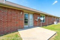 2215 W Wellington St photo'