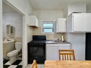 94 Ferry St in Jersey City, NJ - Building Photo - Building Photo