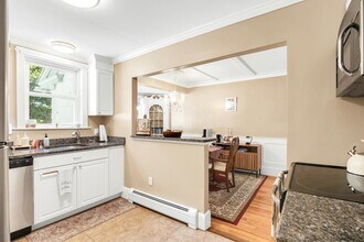 107 Mount Vernon St, Unit 107 in Dover, NH - Foto de edificio - Building Photo