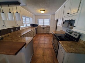 633 Moulton St E in Decatur, AL - Building Photo - Building Photo