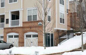 43935 Hickory Corner Terrace in Ashburn, VA - Building Photo - Building Photo