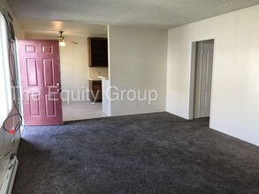 570 S Richmond Ave-Unit -2 in Hanford, CA - Building Photo - Building Photo