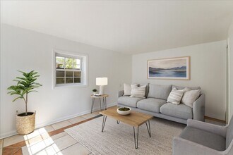 1861 Ivy Ln in Tallahassee, FL - Building Photo - Building Photo