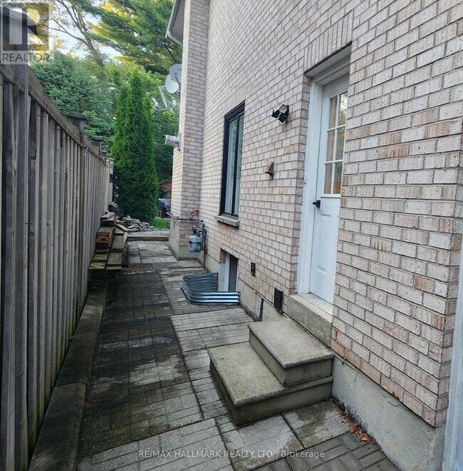 97 Luba Ave in Richmond Hill, ON - Building Photo - Building Photo