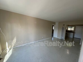 936 W Foothill Blvd in Azusa, CA - Building Photo - Building Photo