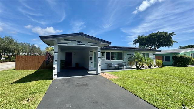 8891 NW 11th St in Pembroke Pines, FL - Building Photo - Building Photo