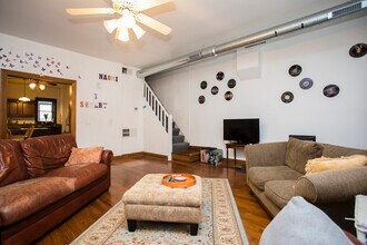 421 E Carson St in Pittsburgh, PA - Building Photo - Building Photo