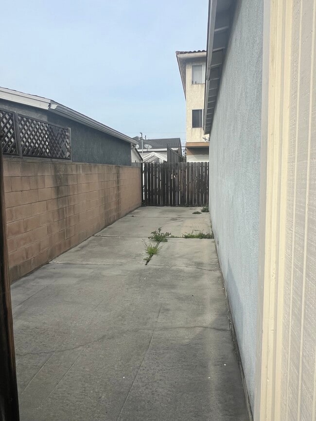 640 W 16th St, Unit 2 in San Pedro, CA - Foto de edificio - Building Photo