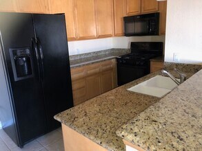 1202 Donax Ave in Imperial Beach, CA - Building Photo - Building Photo