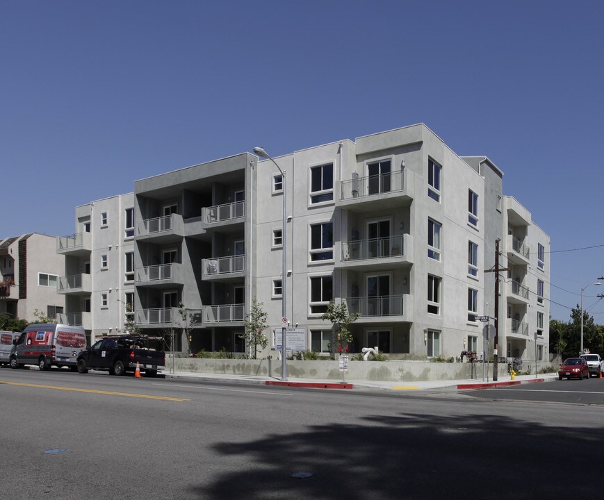 Residential Condonminium in Studio City, CA - Foto de edificio