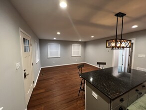 4 Bunker Hill Pl, Unit 4B in Durham, NC - Foto de edificio - Building Photo