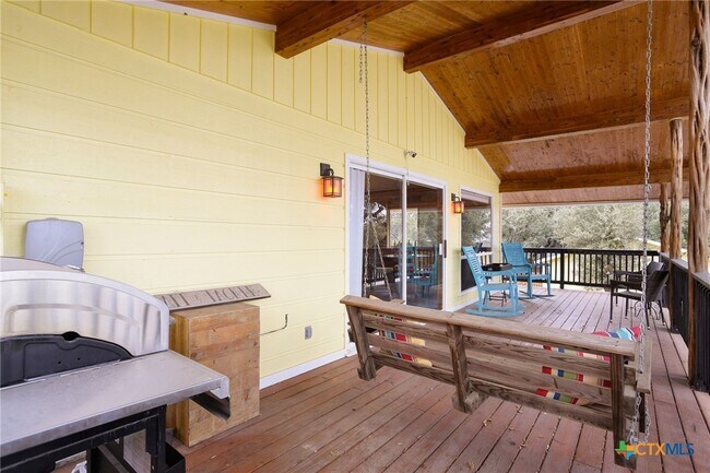 1087 Driftwind Dr in Canyon Lake, TX - Building Photo - Building Photo