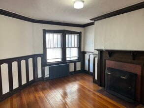 102 Mount Auburn St in Watertown, MA - Foto de edificio - Building Photo