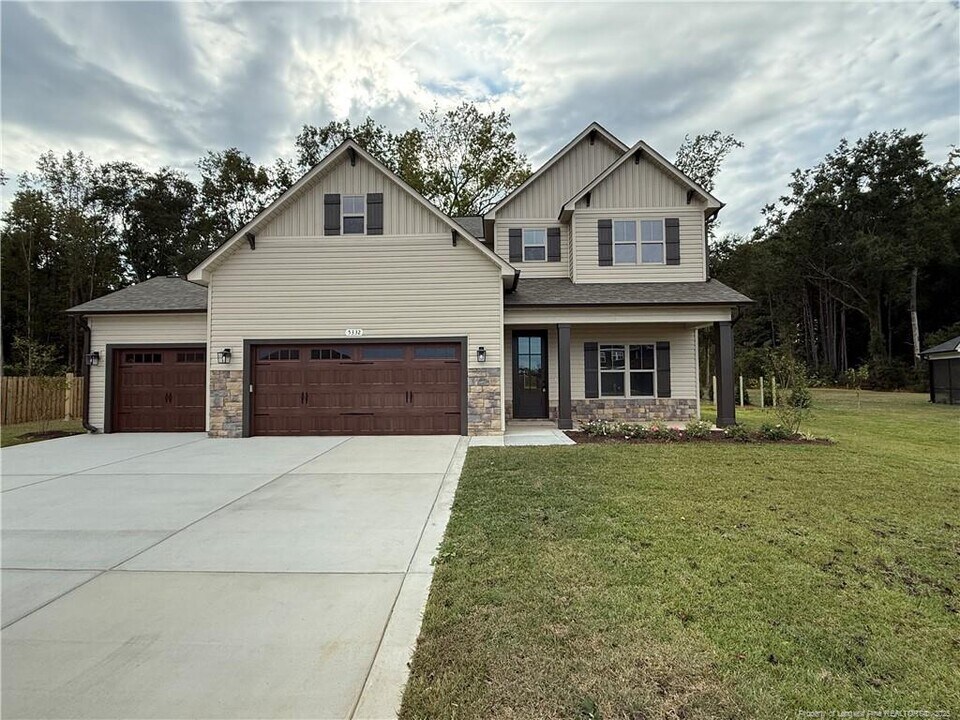 5332 Mountain Run Dr in Hope Mills, NC - Building Photo