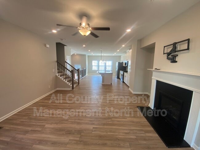 233 Commons Ave in Woodstock, GA - Building Photo - Building Photo