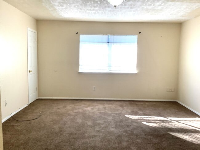 6310 S Briar Bayou Dr