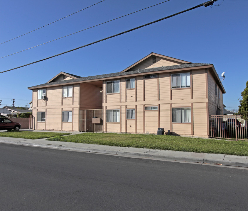 13901 Cherry St in Westminster, CA - Building Photo