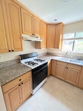 248 W Avenida Palizada, Unit 9 in San Clemente, CA - Foto de edificio - Building Photo