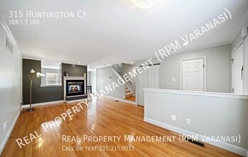 315 Huntington Ct in West Chester, PA - Building Photo - Building Photo