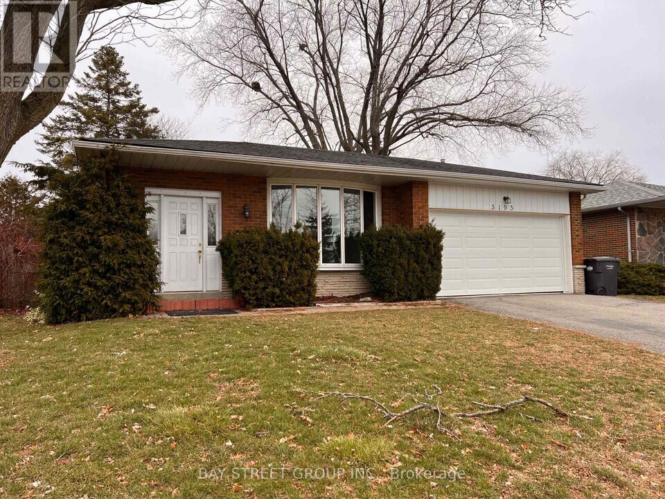 3195 Valmarie Ave in Mississauga, ON - Building Photo
