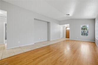 5555 Airview Ct in Las Vegas, NV - Building Photo - Building Photo