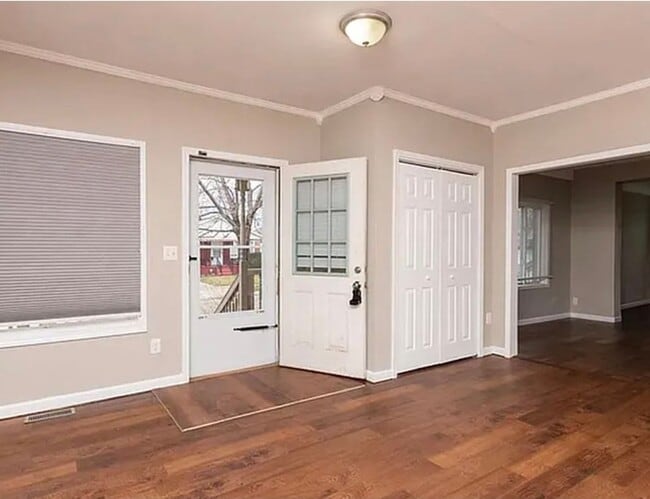 25390 Pinehurst St in Roseville, MI - Building Photo - Building Photo