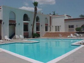 6201 Escondido Dr in El Paso, TX - Building Photo