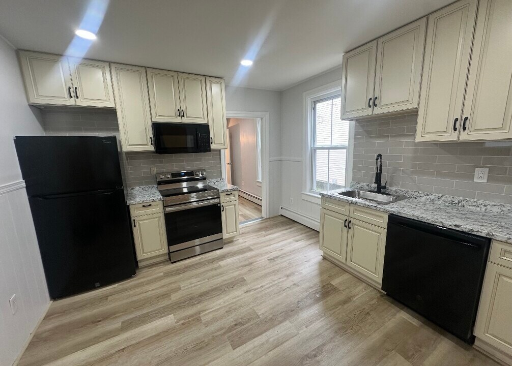 84 Hope St, Unit 1 in Millville, MA - Building Photo