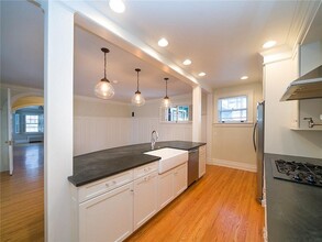 860 Park Ave, Unit 1 in Rochester, NY - Building Photo - Building Photo