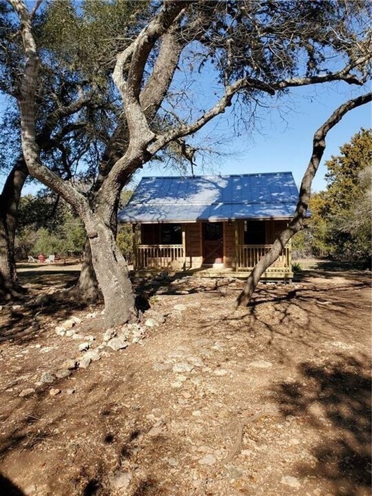 226 Cypress Creek Ln in Wimberley, TX - Building Photo