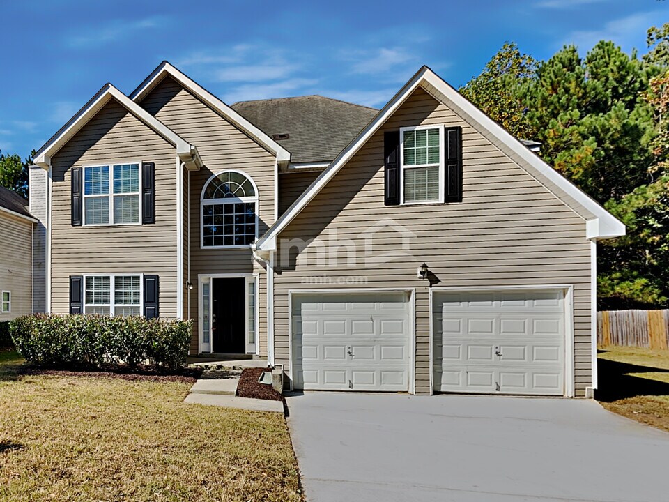 4123 Arabian Way in Snellville, GA - Building Photo