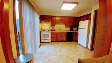 1717 Patriot Way in De Pere, WI - Building Photo - Building Photo