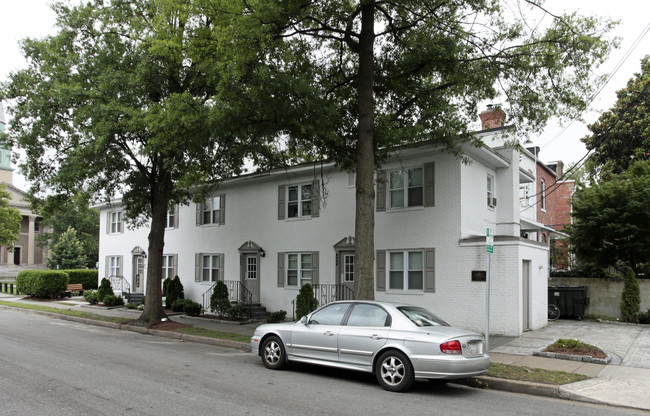 601-605 Raleigh Ave in Norfolk, VA - Foto de edificio - Building Photo