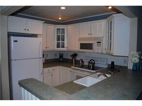 12000 Capri Cir S in Treasure Island, FL - Building Photo - Building Photo