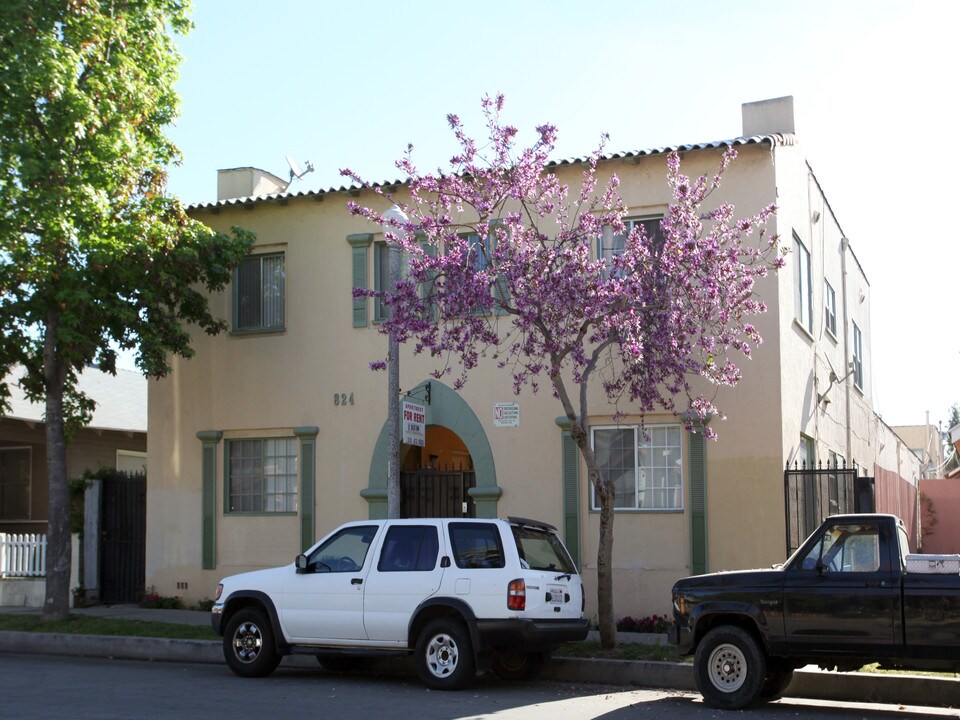 824 Maine Ave in Long Beach, CA - Building Photo