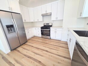 3164 Pine Ave in Long Beach, CA - Building Photo - Building Photo