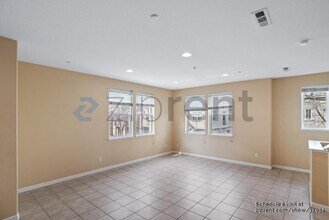 977 Kestral Way in San Jose, CA - Foto de edificio - Building Photo