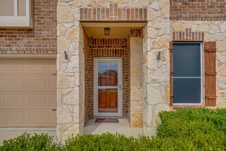 11905 Fieldcrest Run in San Antonio, TX - Building Photo - Building Photo