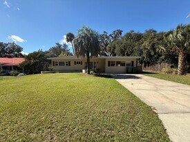 11636 Osceola Rd in Dunnellon, FL - Building Photo