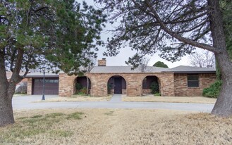 1845 Carlyle Dr in Las Cruces, NM - Building Photo