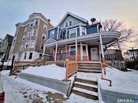 64 Wood St in Waterbury, CT - Building Photo