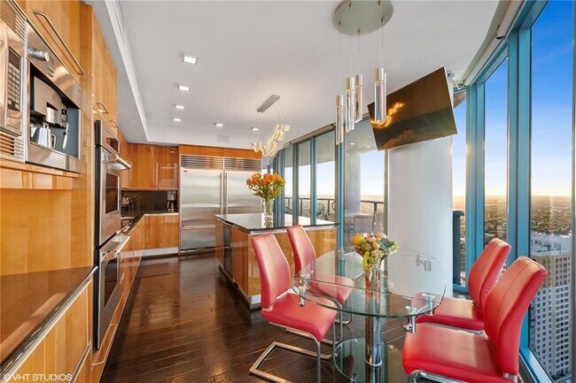 333 Las Olas Way in Fort Lauderdale, FL - Building Photo - Building Photo