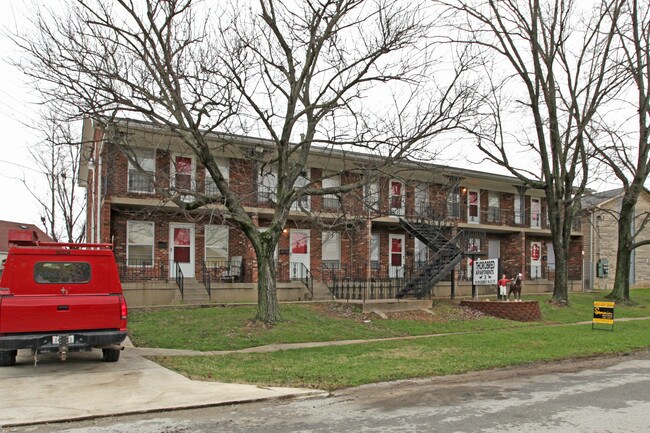 Thorobred Apartments in Louisville, KY - Building Photo - Building Photo